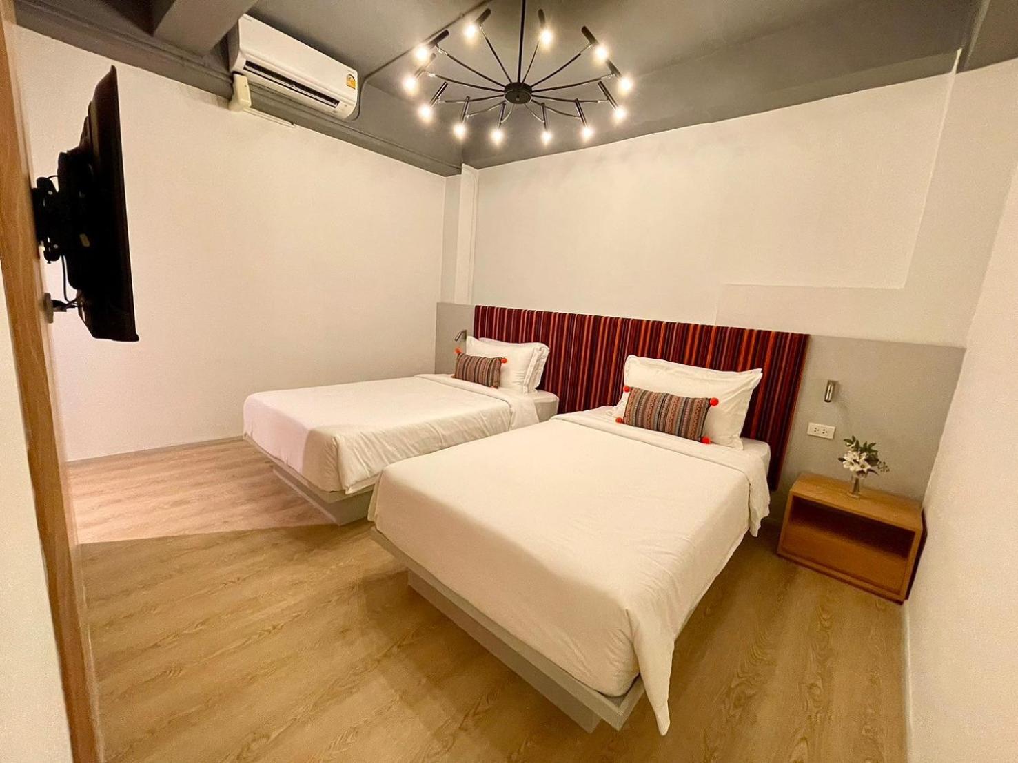 At Thaphae Hostel Chiang Mai Ngoại thất bức ảnh