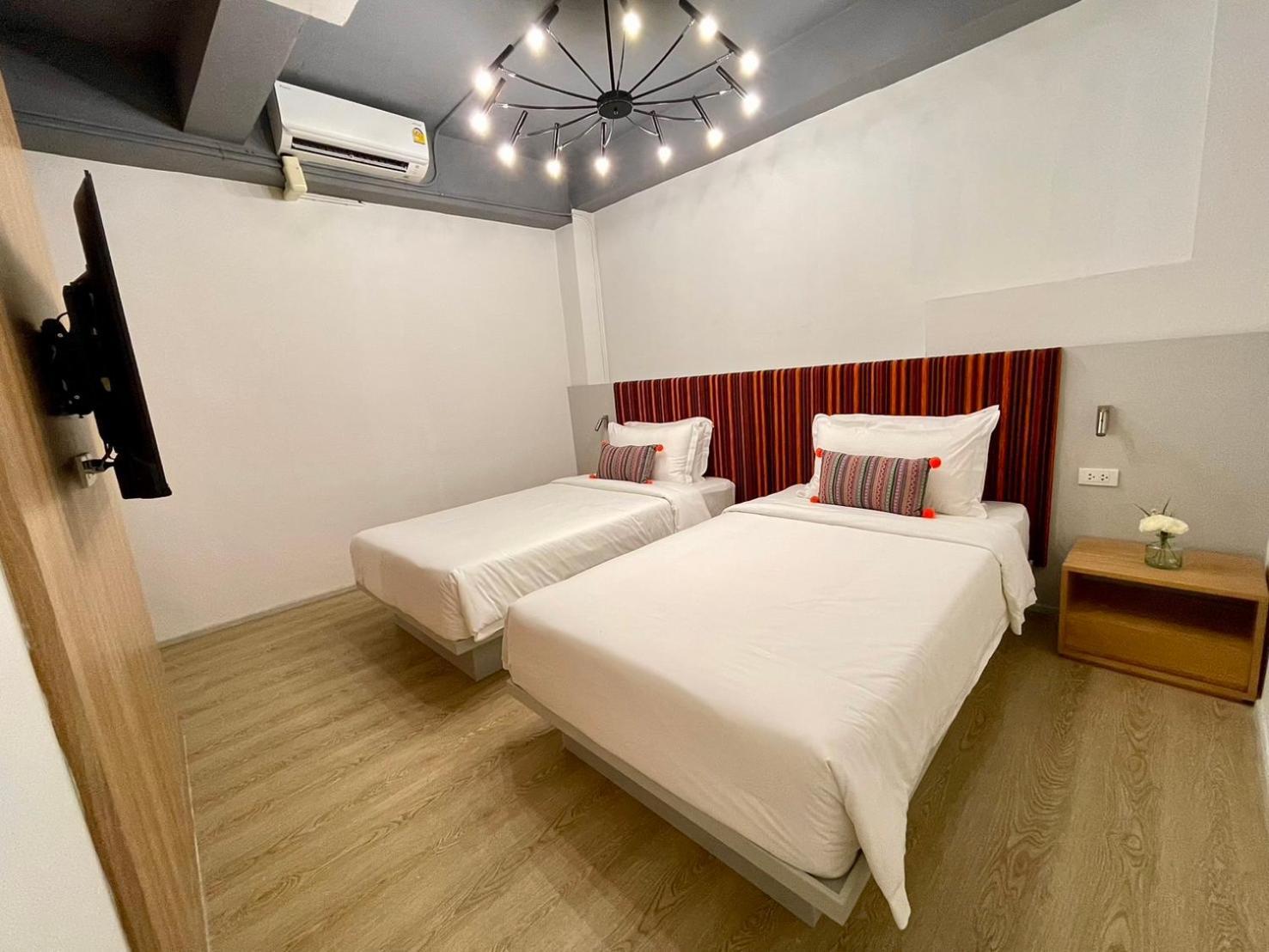 At Thaphae Hostel Chiang Mai Ngoại thất bức ảnh